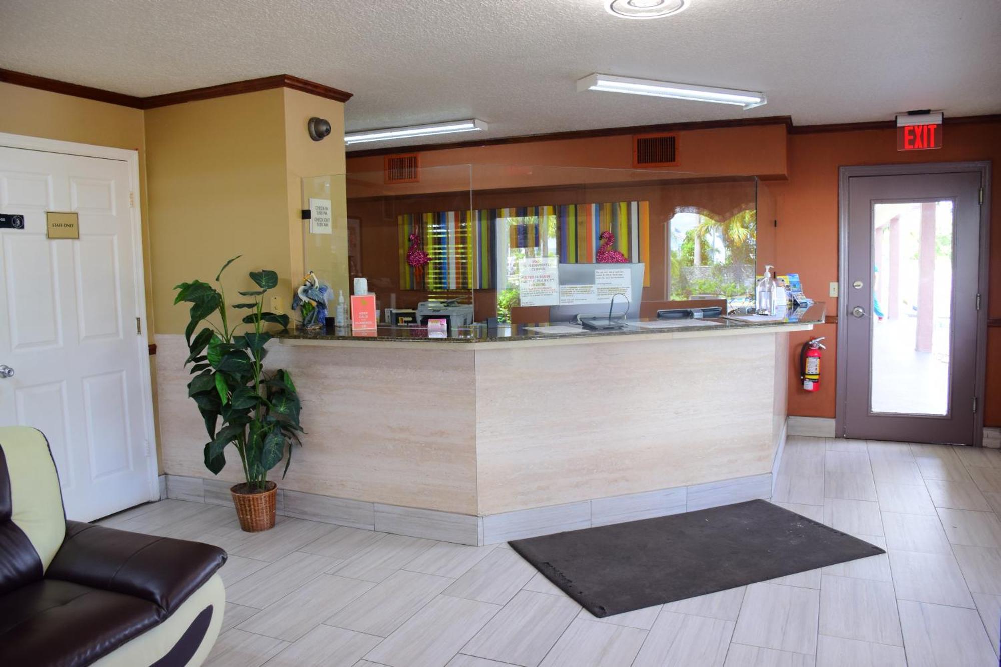 Flamingo Motel Okeechobee Bagian luar foto